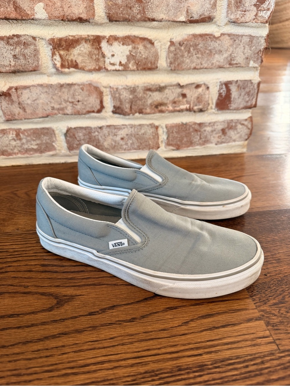 Vans Slip-On Women’s/Mens Canvas Loafers in Light gray